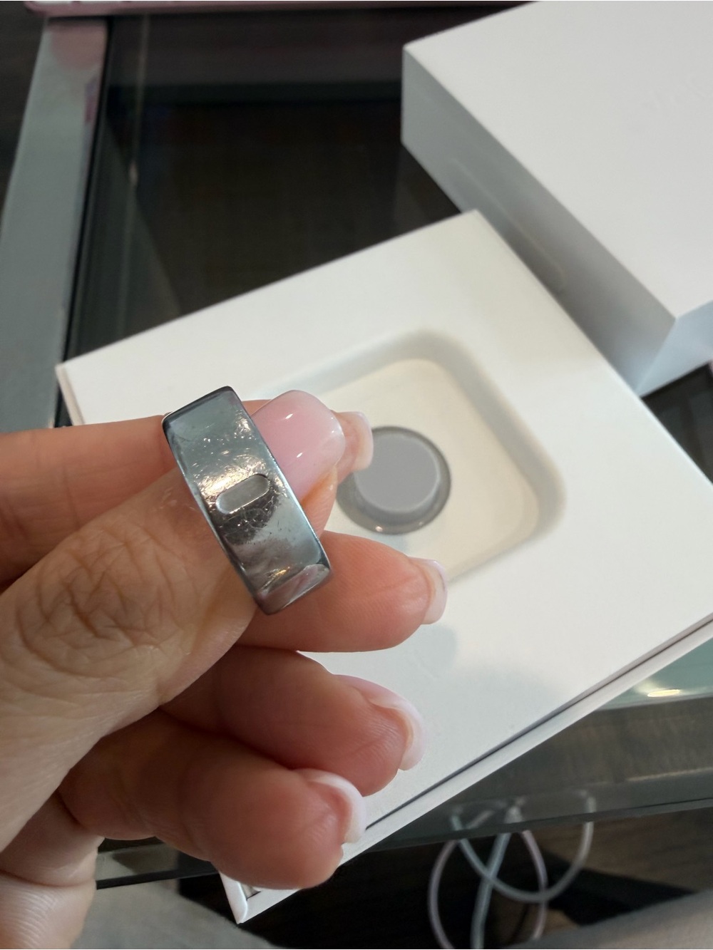 Oura Silver Smart Ring Charger Cap - Picture 4 of 9